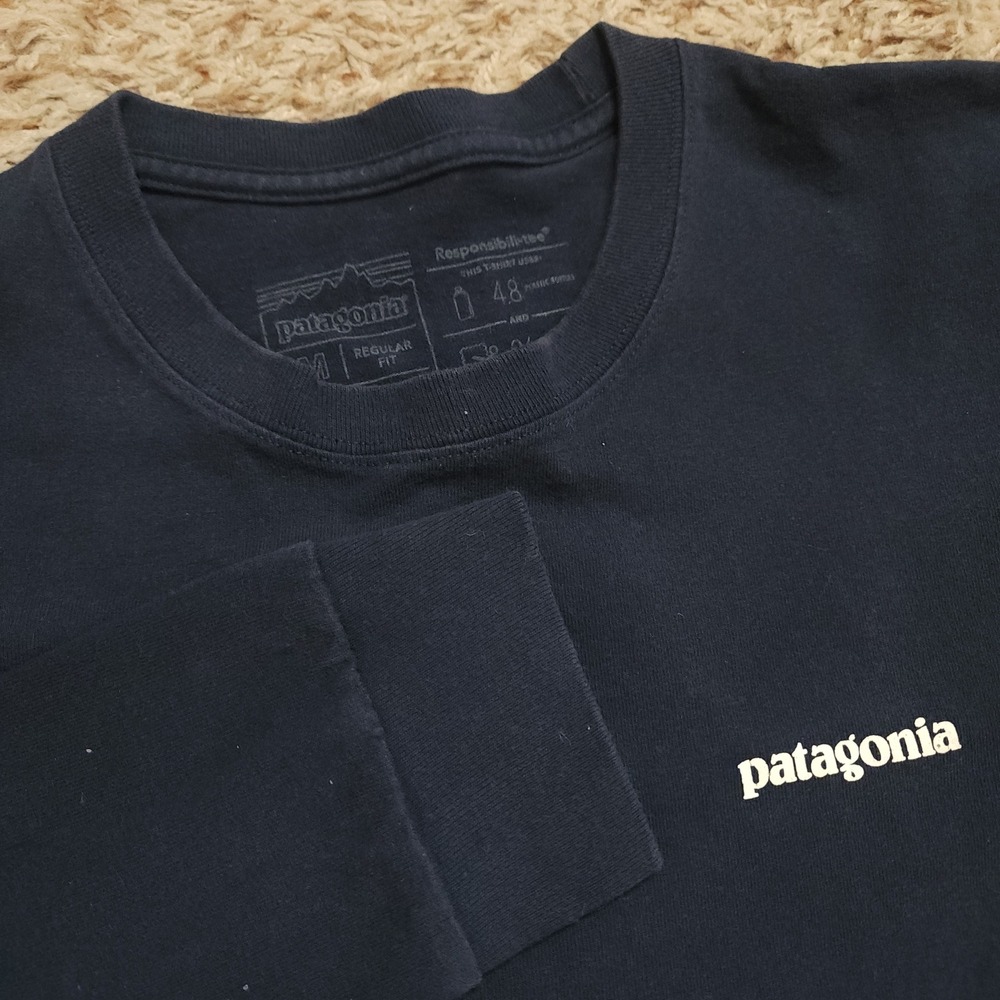 Patagonia Responsibili-Tee Mens M Navy Blue Long Sleeve P-6 Logo Graphic Shirt